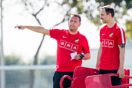 Tränare Mikael Stahre och assisterande tränare Christian
