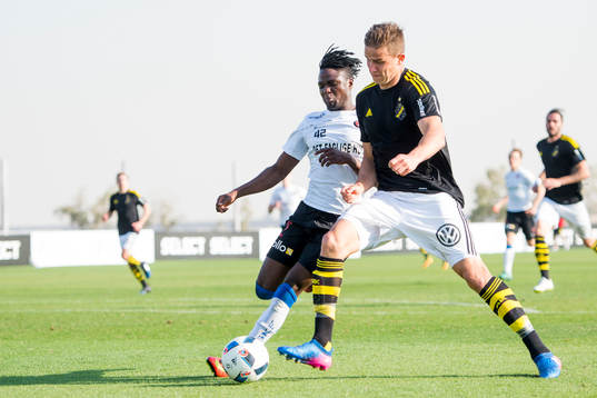 s Eero Markkanen och Midtjyllands Babajide David