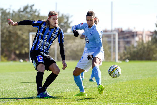 Sirius Kim Skoglund och Malmö FFs Tobias Sana