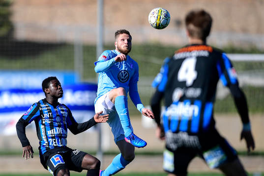Sirius Kingsley Sarfo och Malmö FFs Lasse Nielsen
