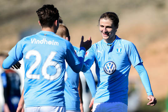 Malmö FFs Andreas Vindheim jublar med Pawel Cibicki