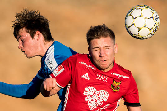 Halmstads Jonathan Svedberg och Östersunds Darijan Bojanic