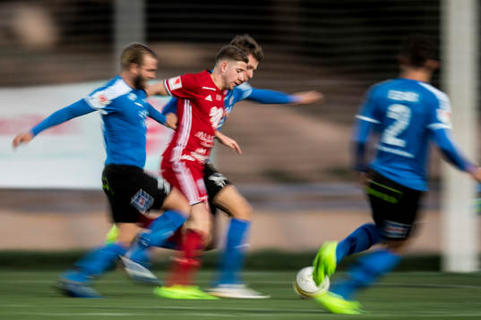 Östersunds Darijan Bojanic och Halmstads Jesper Westerberg