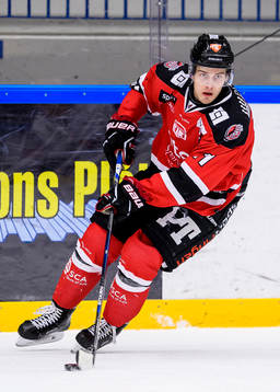 Piteås Marcus Sandström med pucken