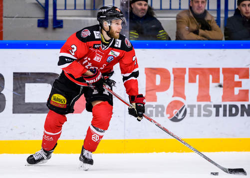Piteås Sebastian Harila med pucken