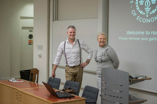 Staffan Atling och Lisa Lindebergh, Lisas Vardagsrum