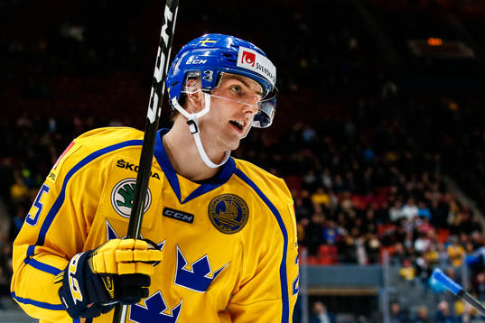 Sveriges Philip Holm  jublar