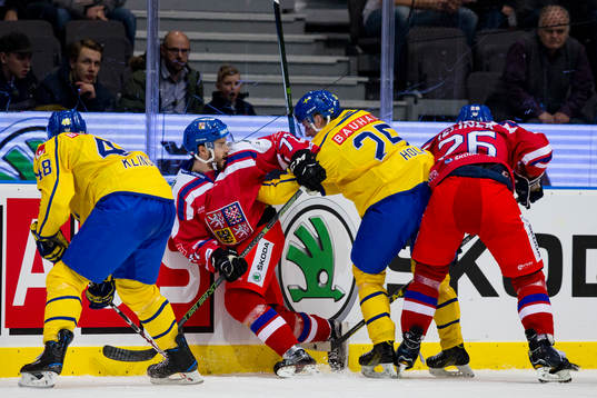 Sveriges Carl Klingberg och Philip Holm mot Tjeckiens Tomas