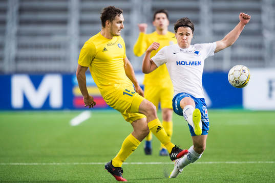 Norrköpings Simon Skrabb mot Helsingfors Ville Jalasto