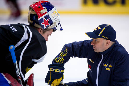 Målvakt Viktor Fasth och målvaktstränare Stefan Ladhe
