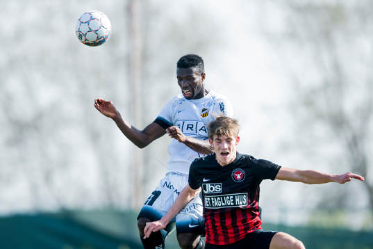 Midtjyllands Mads Vang och Häckens Mohammed Abubakari
