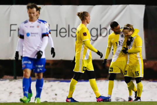 Lyngbys spelare jublar