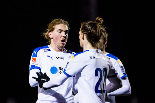 Helsingborgs Charlie Weberg jublar med lagkamrater