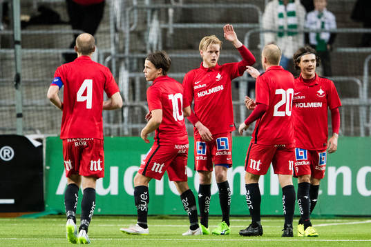 Norrköpings Karl Holmberg jublar