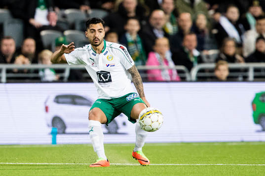 Hammarbys Jiloan Hamad med bollen