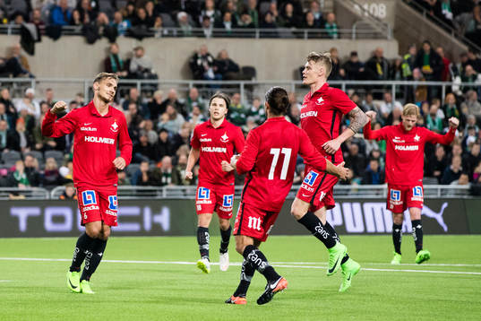 Norrköpings Linus Wahlqvist jublar