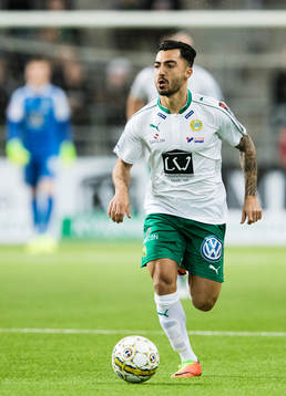 Hammarbys Jiloan Hamad med bollen