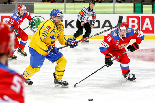 Sveriges Joel Lundqvist och Rysslands Alexei Kruchinin