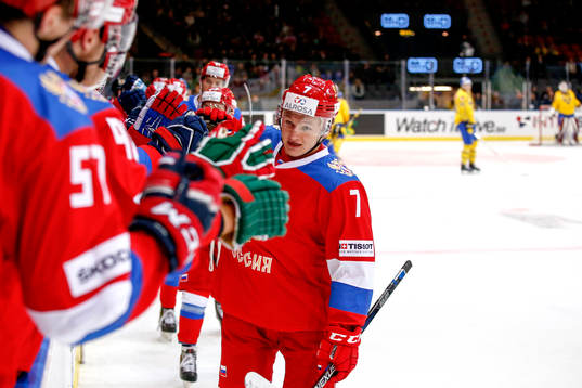 Rysslands Kirill Kaprizov jublar