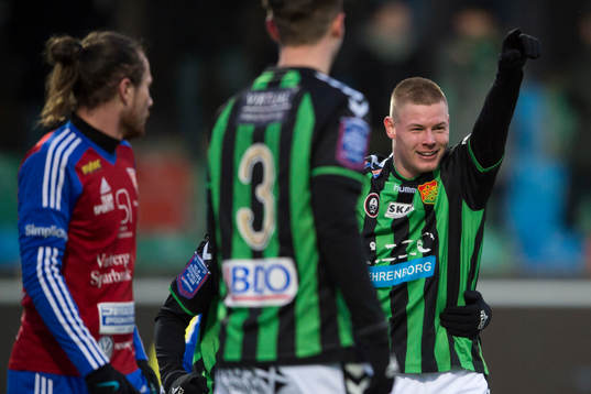 Gais målskytt Aleksander Leksell jublar