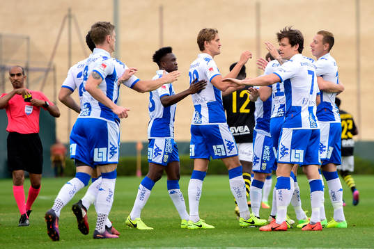 IFK Göteborgs spelare jublar