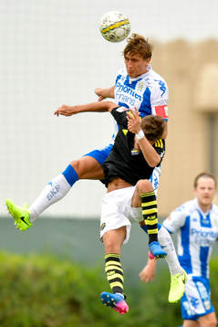s Christos Gravius och IFK Göteborgs Thomas Rogne