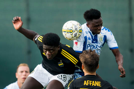 s Daniel Mushitu Mwinkeu och IFK Göteborgs Lawson Sabah