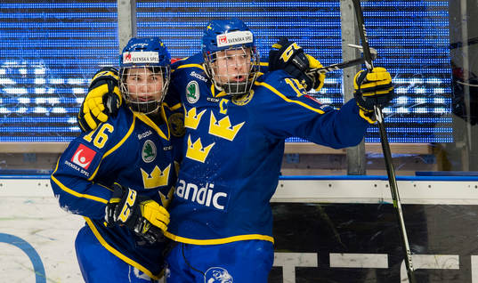 Sveriges Fabian Zetterlund och Rickard Hugg jublar