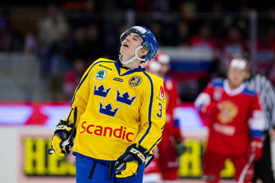 Sveriges Sebastian Aho deppar