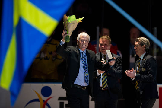 Sveriges tidigare förbundskapten Conny Evensson blir