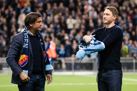 Djurgårdens sportchef Bo Andersson presenterar Kim