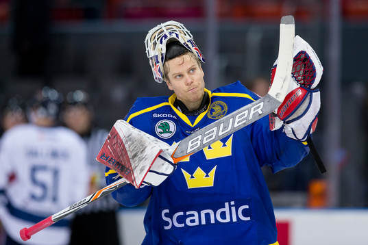Sveriges målvakt Viktor Fasth deppar