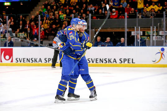 Sveriges Philip Holm och Richard Gynge jublar