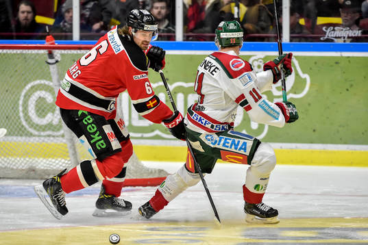 Malmö Redhawks Stefan Warg och Frölundas Victor Olofsson