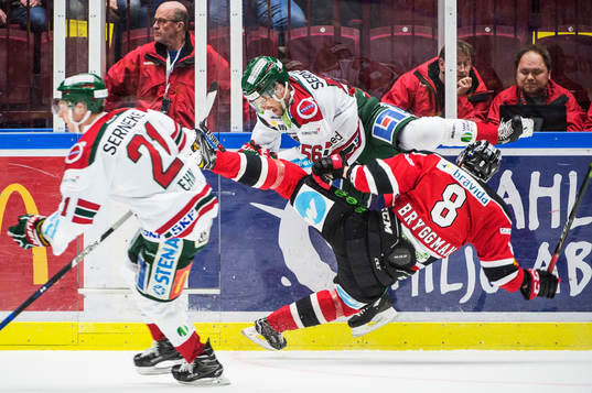 Frölundas Jonathan Sigalet och Malmö Redhawks Lars