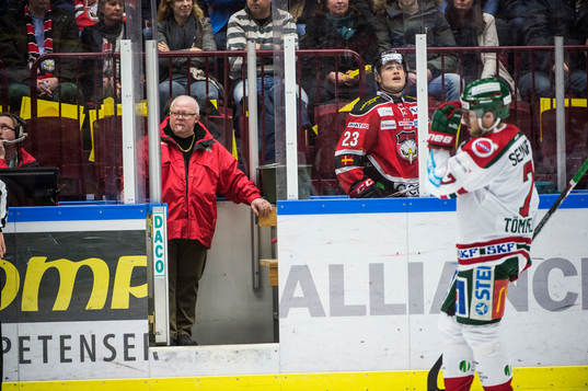 Malmö Redhawks Christoffer Forsberg i utvisningsbåset