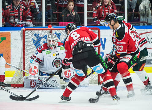 Malmö Redhawks Lars Bryggman och Fredrik Händemark mot