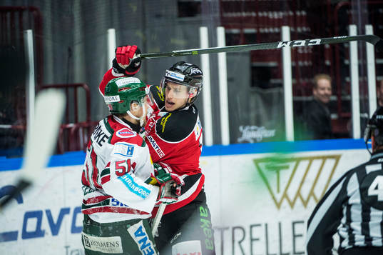 Malmö Redhawks Robin Alvarez i bråk med Frölundas Mats