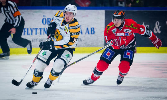 Skellefteås Niclas Burström och Örebros Joel Mustonen