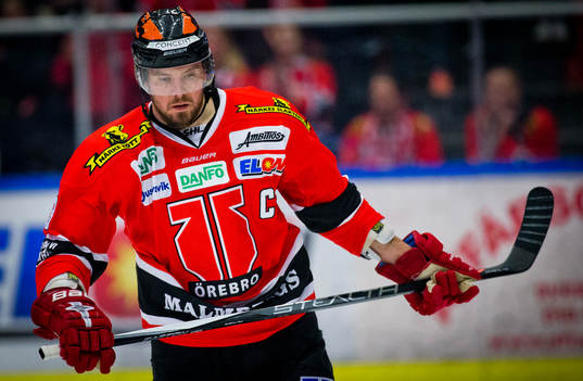 Örebros Nicklas Grossmann deppar