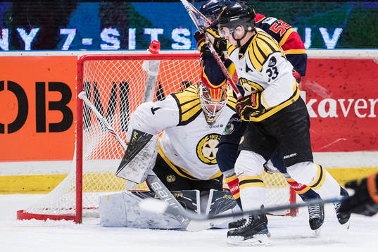 Brynäs målvakt Felix Sandström släpper in 1-0