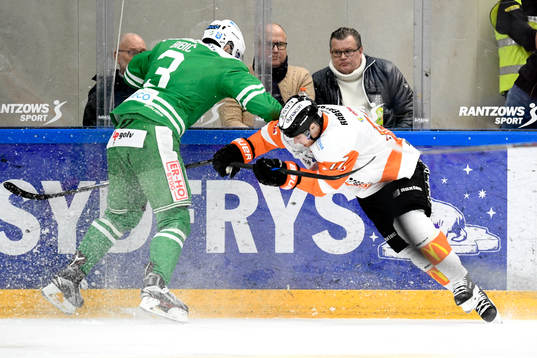 Rögles Almen Bibic och Karlskogas Joel Kellman