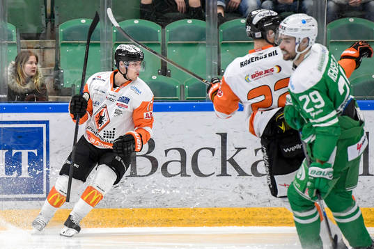 Karlskronas Joel Kellman jublar