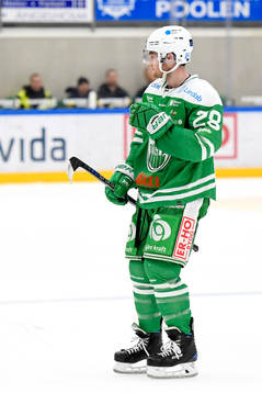 Rögles Cade Fairchild jublar