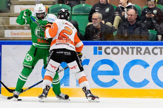 Rögles Edwin Hedberg och Karlskronas Robin Gartner