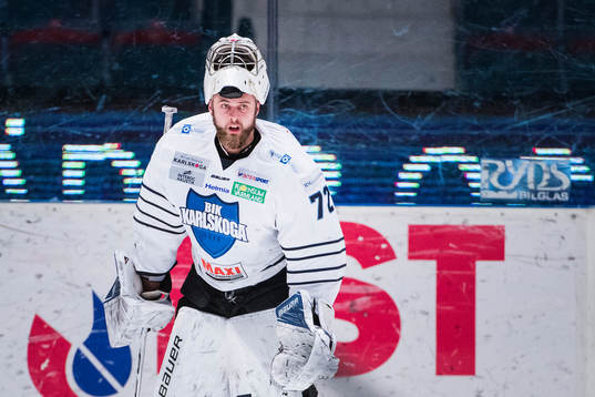 Karlskogas målvakt Andrew Engelage