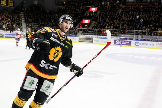 Skellefteås Bud Holloway jublar
