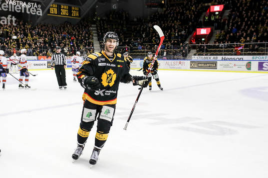Skellefteås Bud Holloway jublar