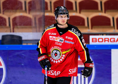 Luleås Viktor Grahn på uppvärmningen