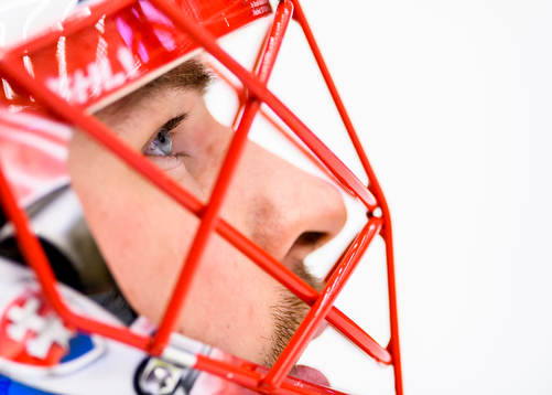 Örebros målvakt Julius Hudacek på uppvärmningen